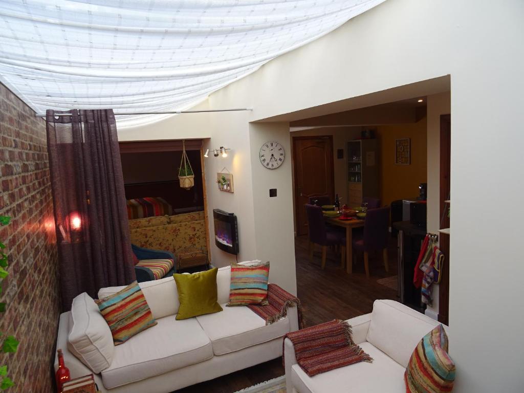 'Le Studio' room 2